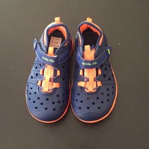 Boys stride rite shoes.
